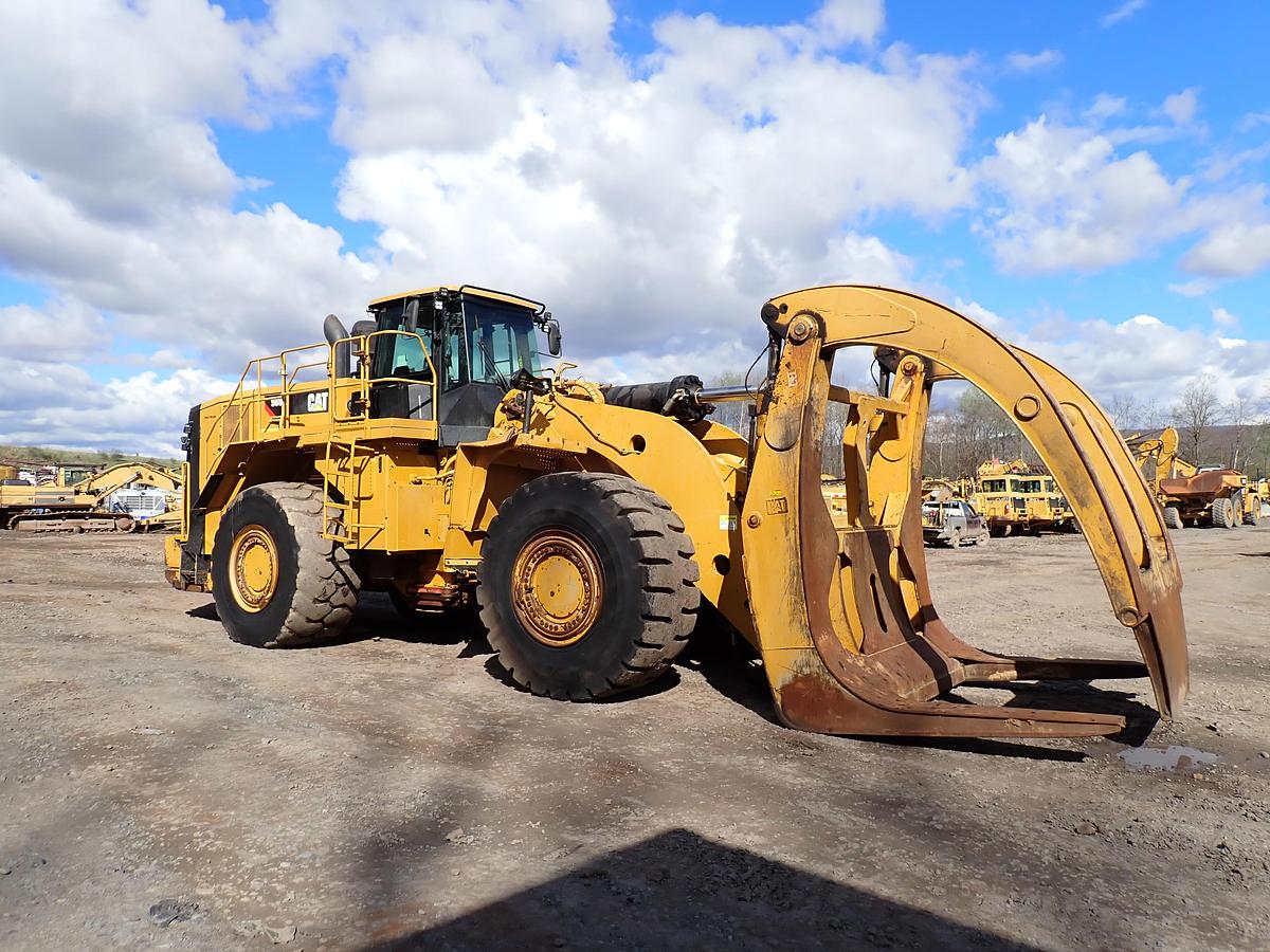 Used 2015 CAT 988K W