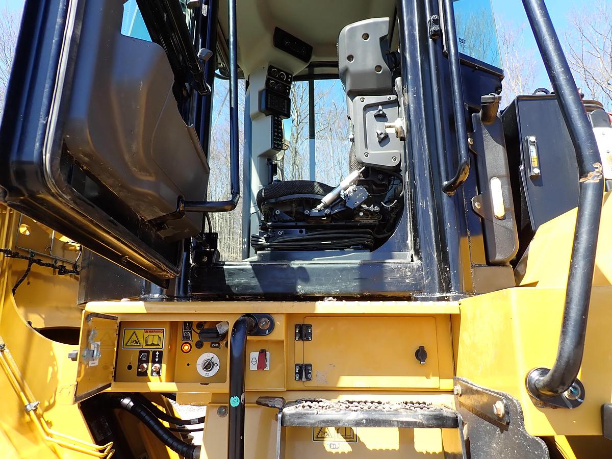 Used 2019 CAT 966M Wheel Loader Q/C & FORKS