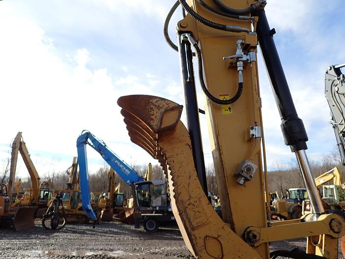 Used 2019 CAT 315F LCR
