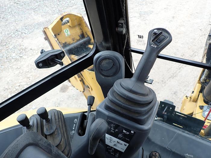 Used 2018 CAT 420F2 Loader Backhoe
