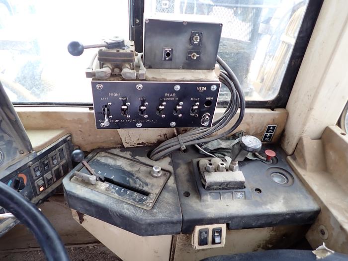 Used 1994 CAT 621F 8000 Gallon Water Wagon