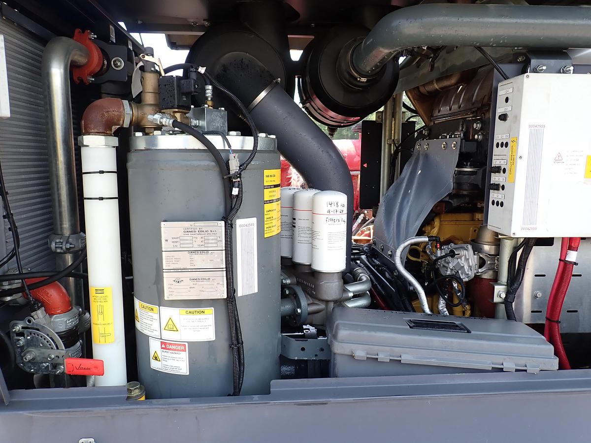 Used 2019 Atlas Copco XAS950CD8 950 CFM Air Compressor 1496 HOURS