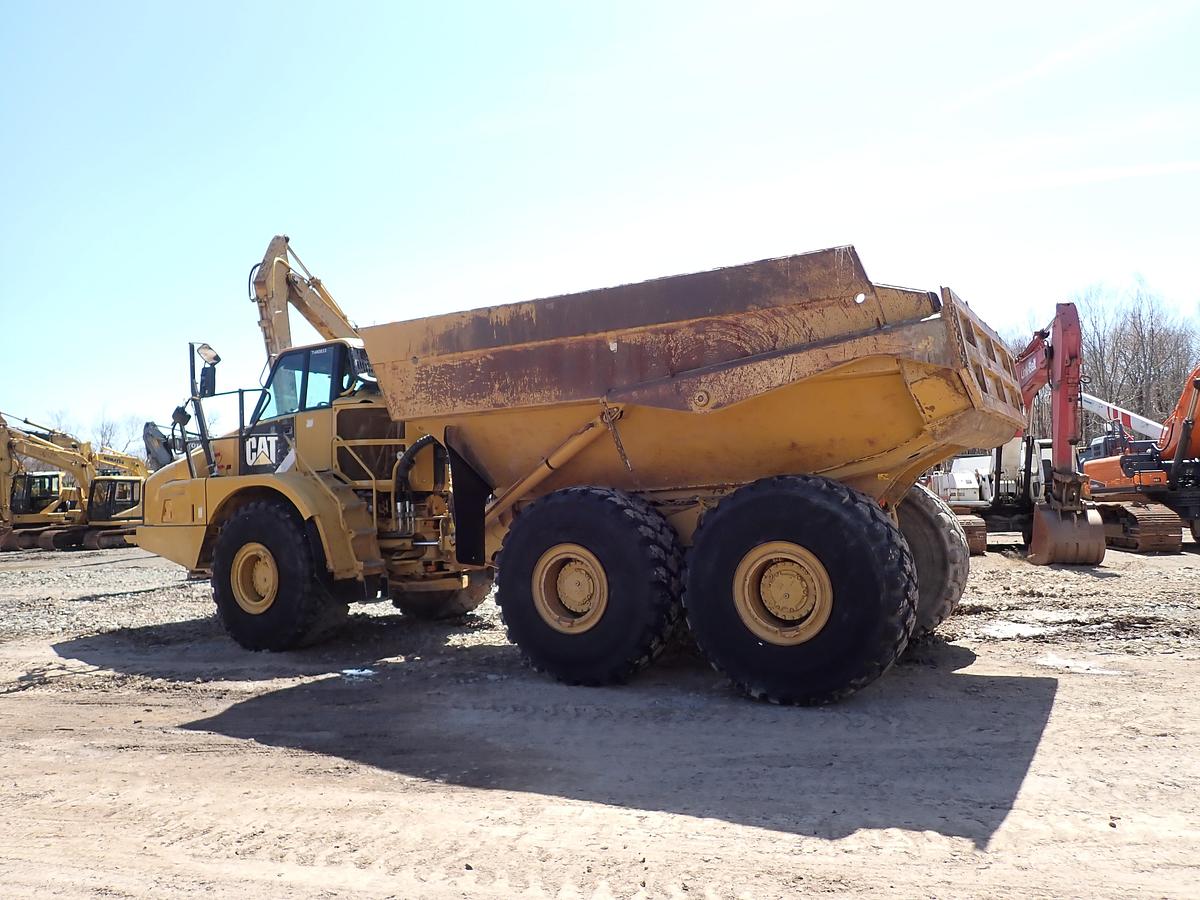 Used 2012 CAT 740B Articulated Haul Truck w/ TAILGATE