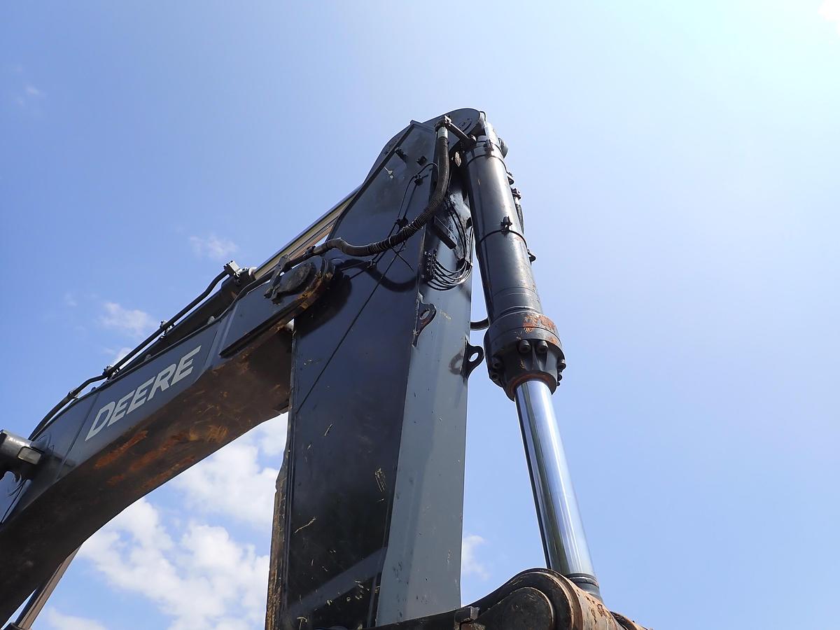 Used 2021 John Deere 870G LC Hydraulic Excavator MASS EXCAVATING BOOM