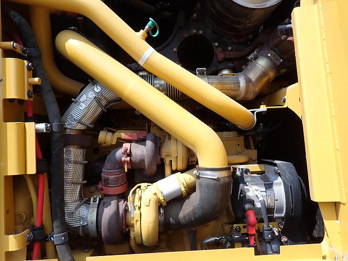 Used 2015 CAT 120M2 AWD