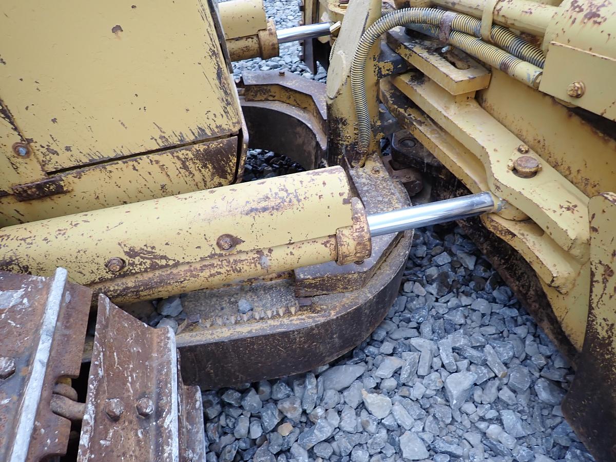 Used 1989 CAT D4H Series II Crawler Dozer 