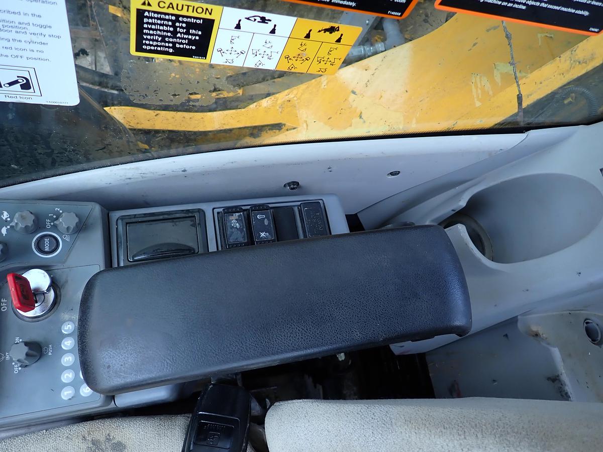 Used 2021 John Deere 870G LC Hydraulic Excavator MASS EXCAVATING BOOM