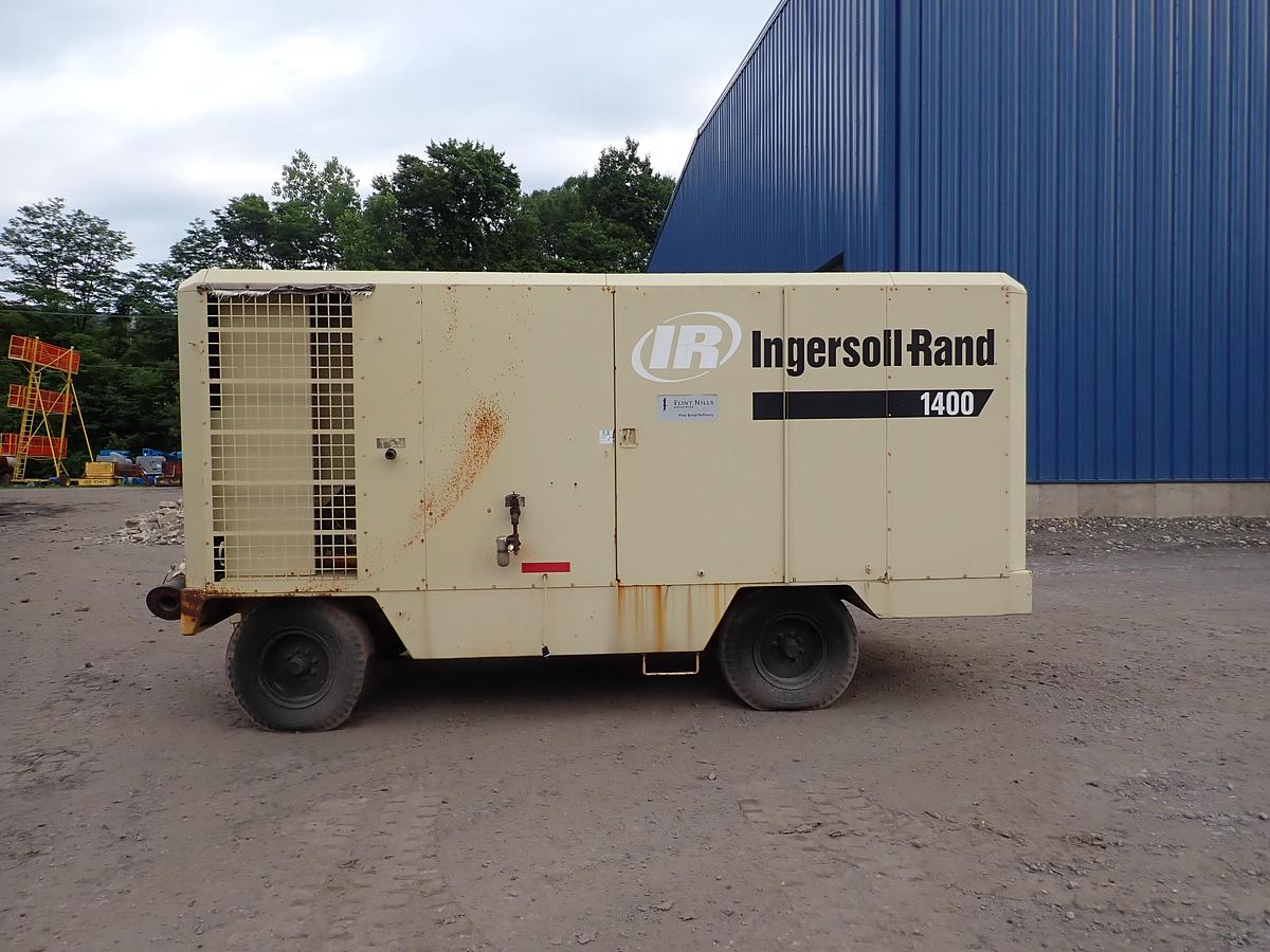 Used Ingersoll Rand XP1400WCU 1400 CFM Air Compressor 1176 HOURS!