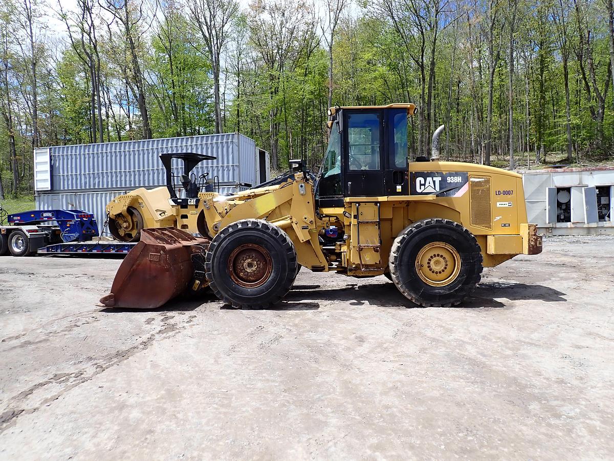 Used 2010 CAT 938H