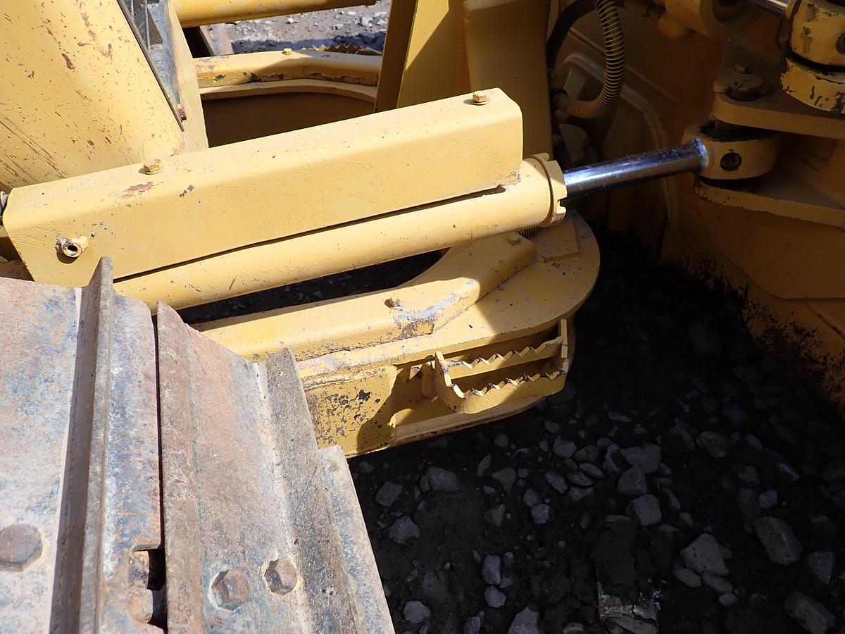 Used 2004 CAT D5G LGP Crawler Dozer
