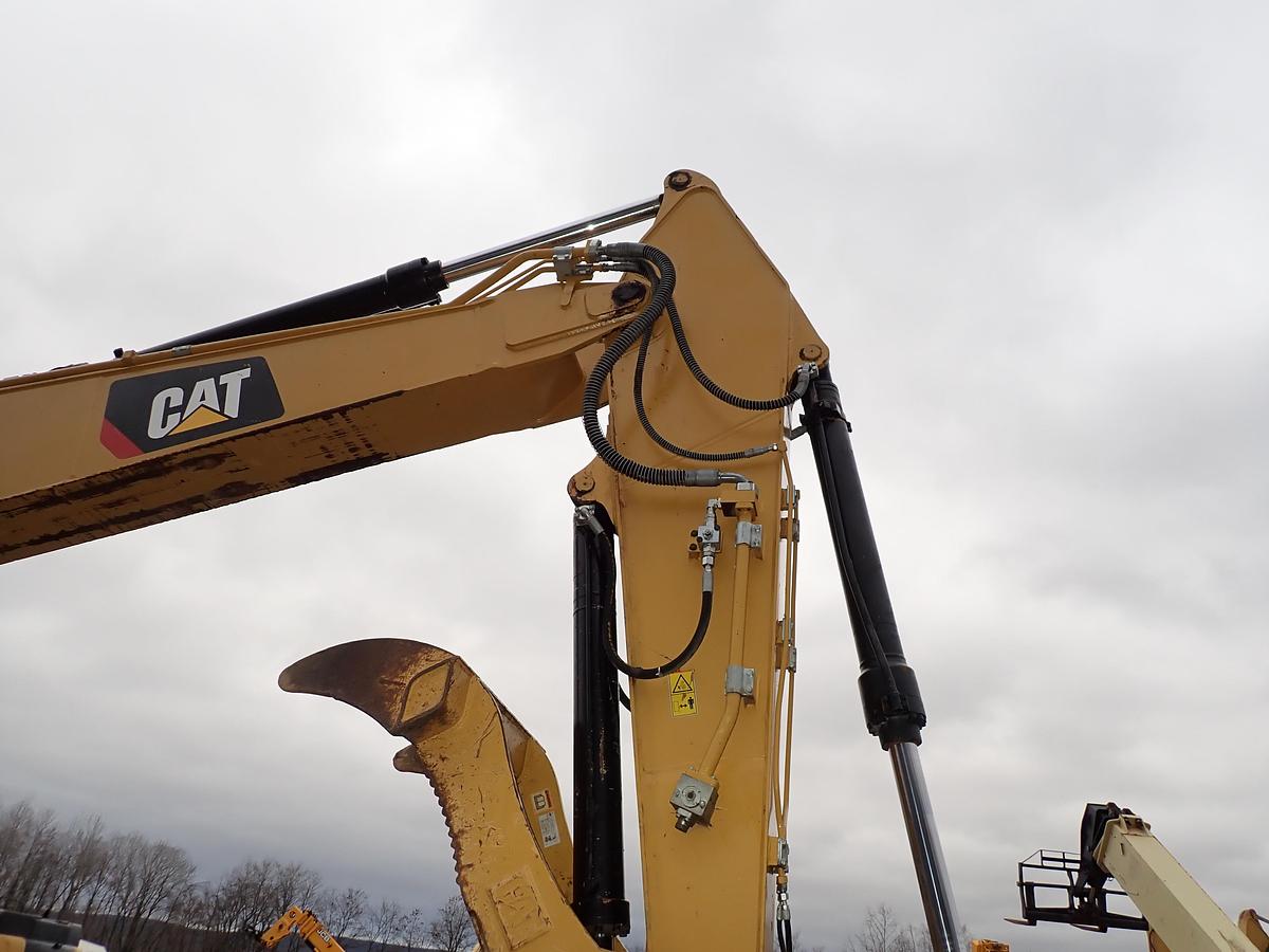 Used 2019 CAT 323 Hydraulic Excavator HYD THUMB! Q/C
