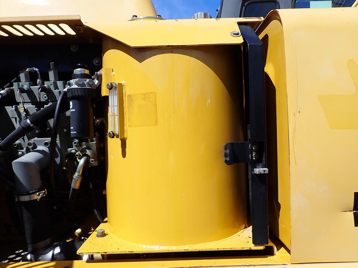 Used 2006 John Deere 160C LC Excavator