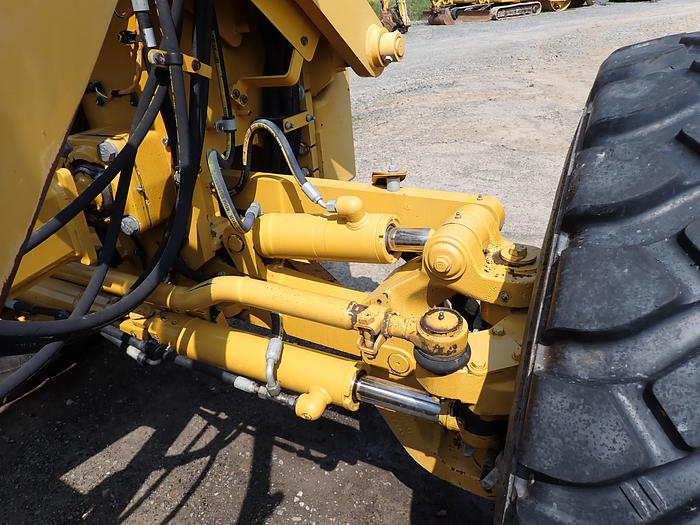 Used 2015 CAT 120M2 AWD
