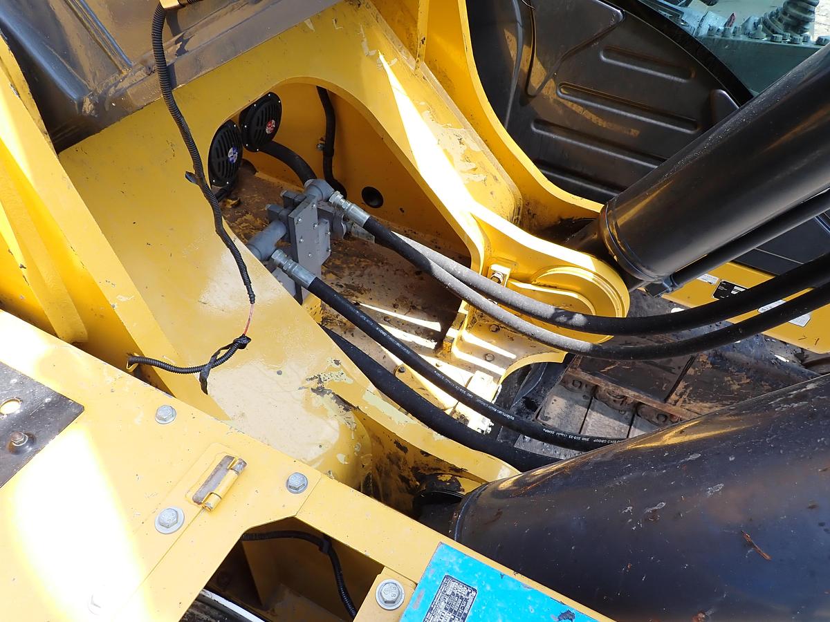 Used 2021 John Deere 870G LC Hydraulic Excavator MASS EXCAVATING BOOM