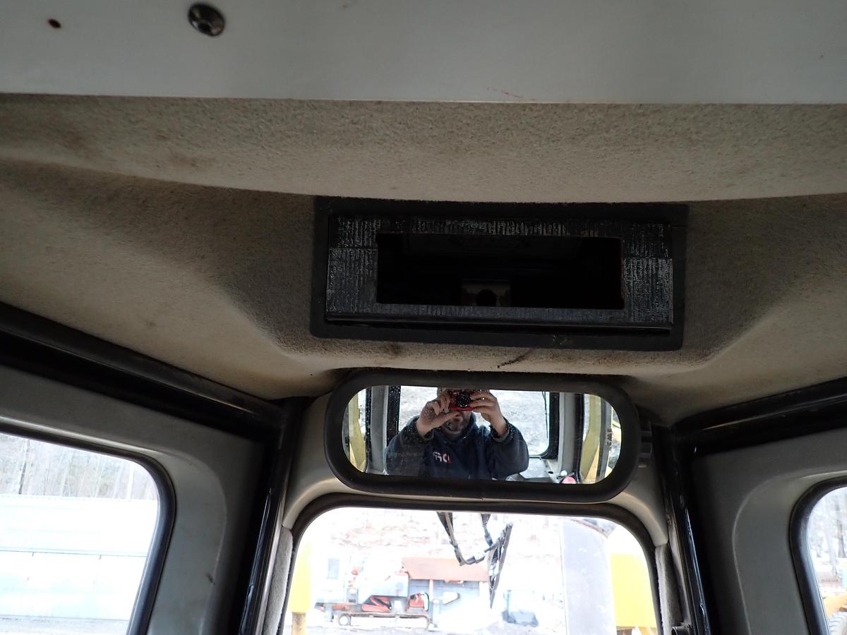 Used 2004 CAT D6R XL II