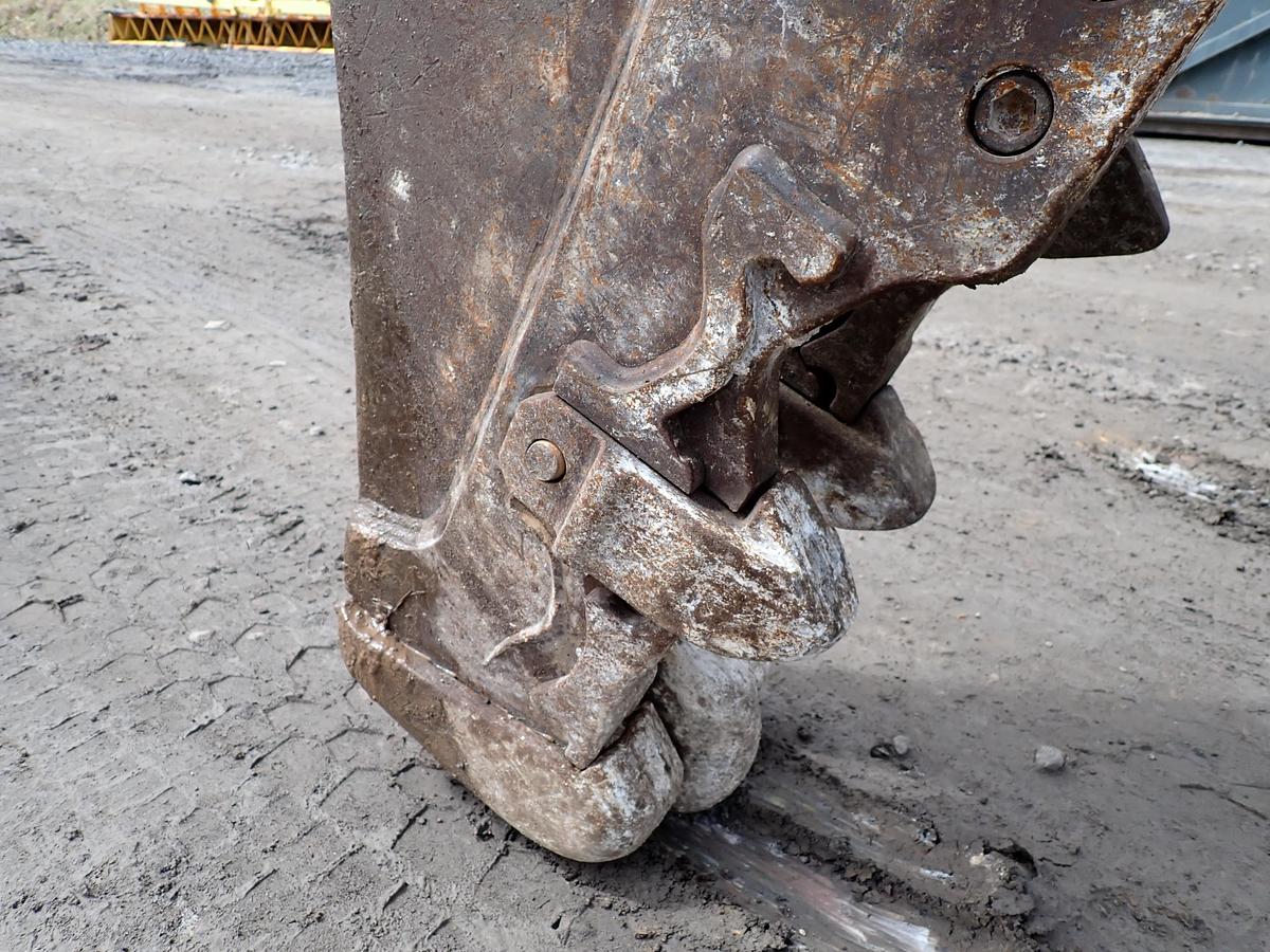 Used 2016 CAT MP318 Multiprocessor Concrete Shear