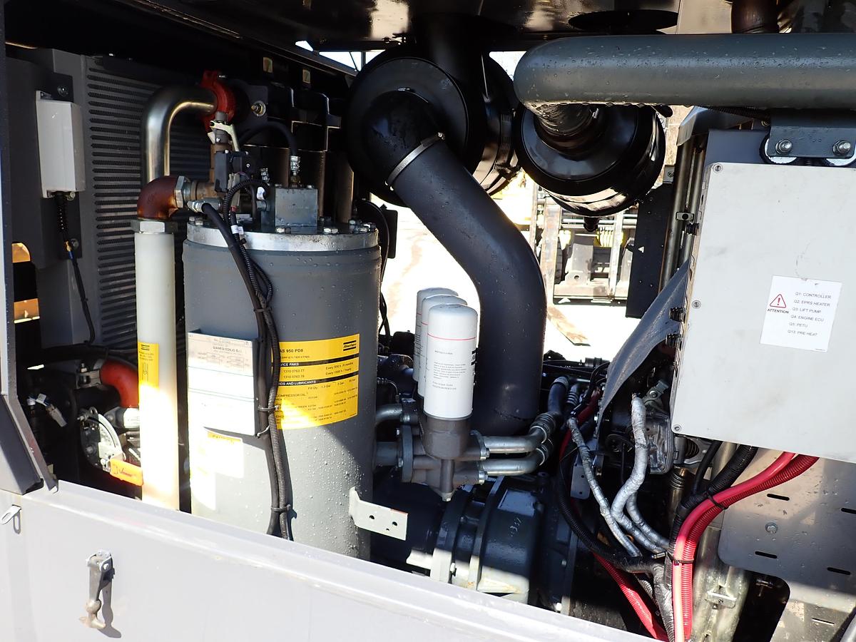 Used 2020 Atlas Copco XAS950 PD8 950 CFM Air Compressor 490 HOURS!!