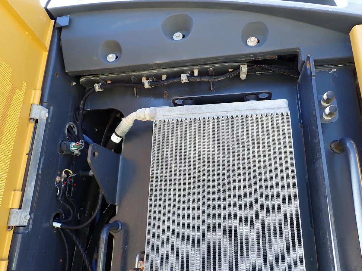 Used 2019 John Deere 744L Wheel Loader QUICK COUPLER!