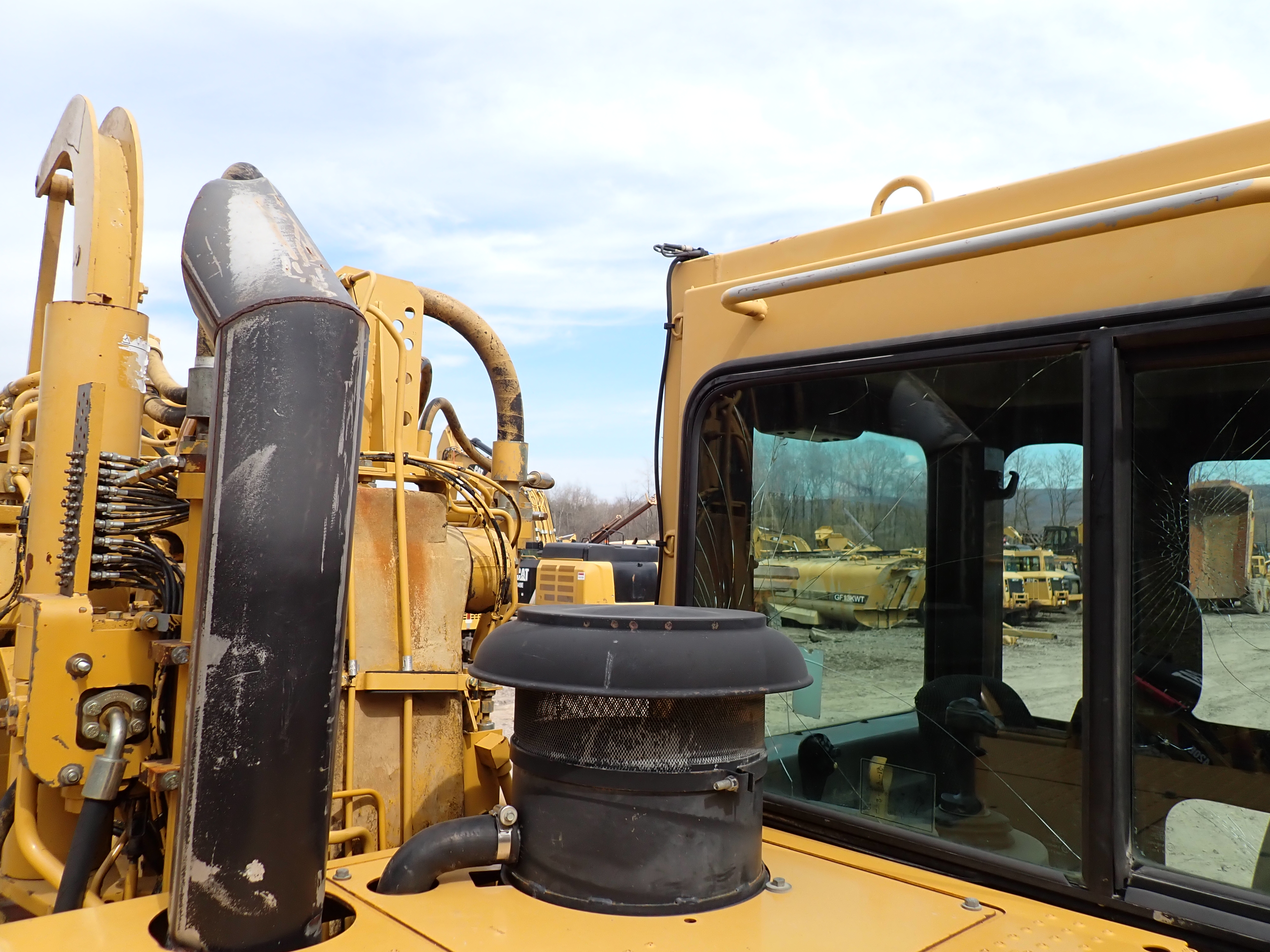 Used 2007 CAT 621G Motor Scraper