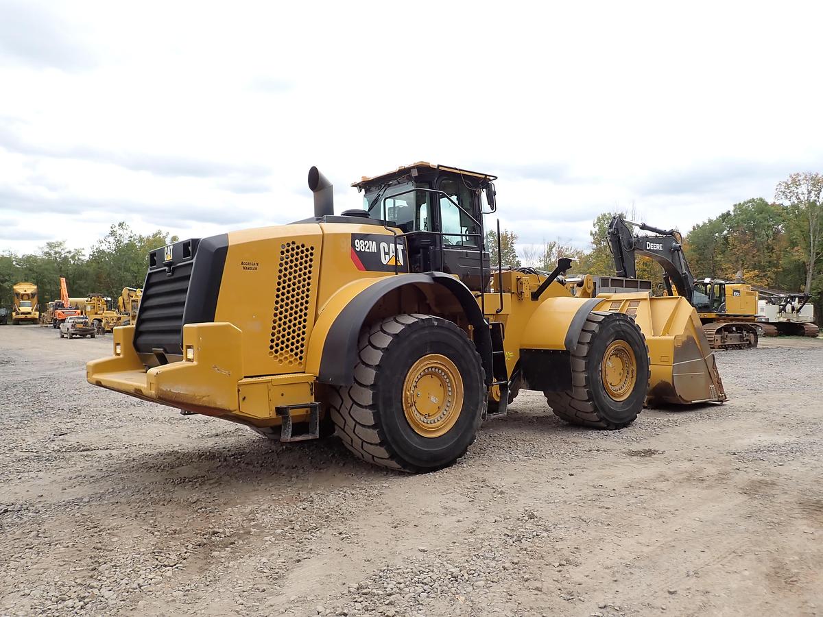 Used 2015 CAT 982M Wheel Loader