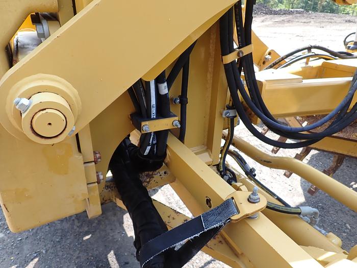 Used 2015 CAT 120M2 AWD