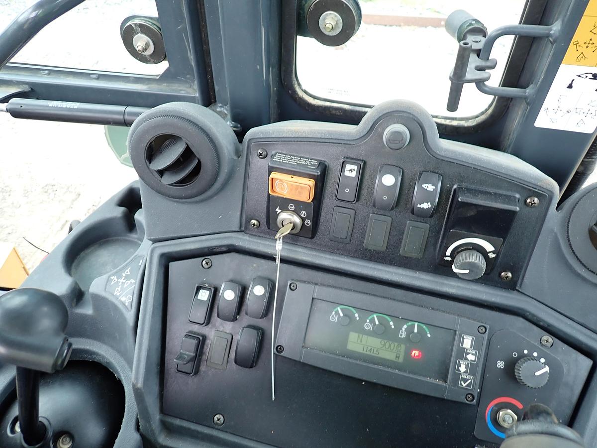 Used 2010 John Deere 410J Loader Backhoe 1100 HOURS!
