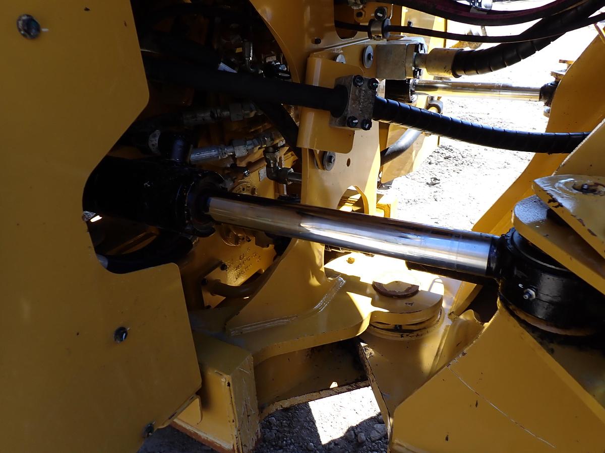 Used 2019 CAT 966M Wheel Loader Q/C & FORKS