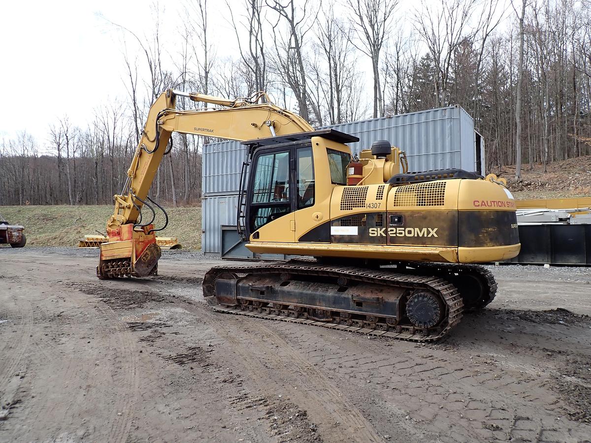 Used 2004 Supertrak SK250MX Forestry Mulcher FECON 