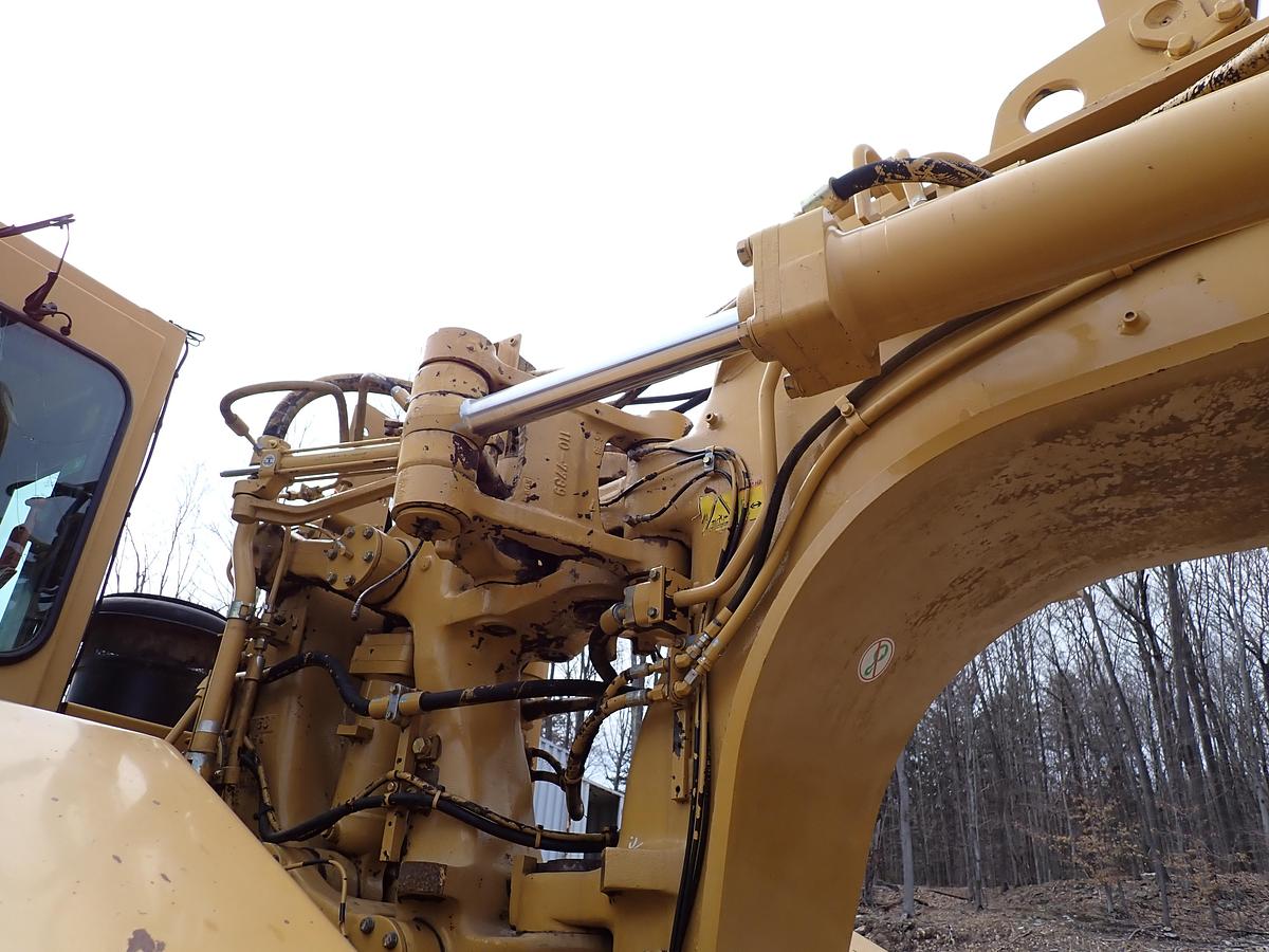 Used 2007 CAT 621G Motor Scraper