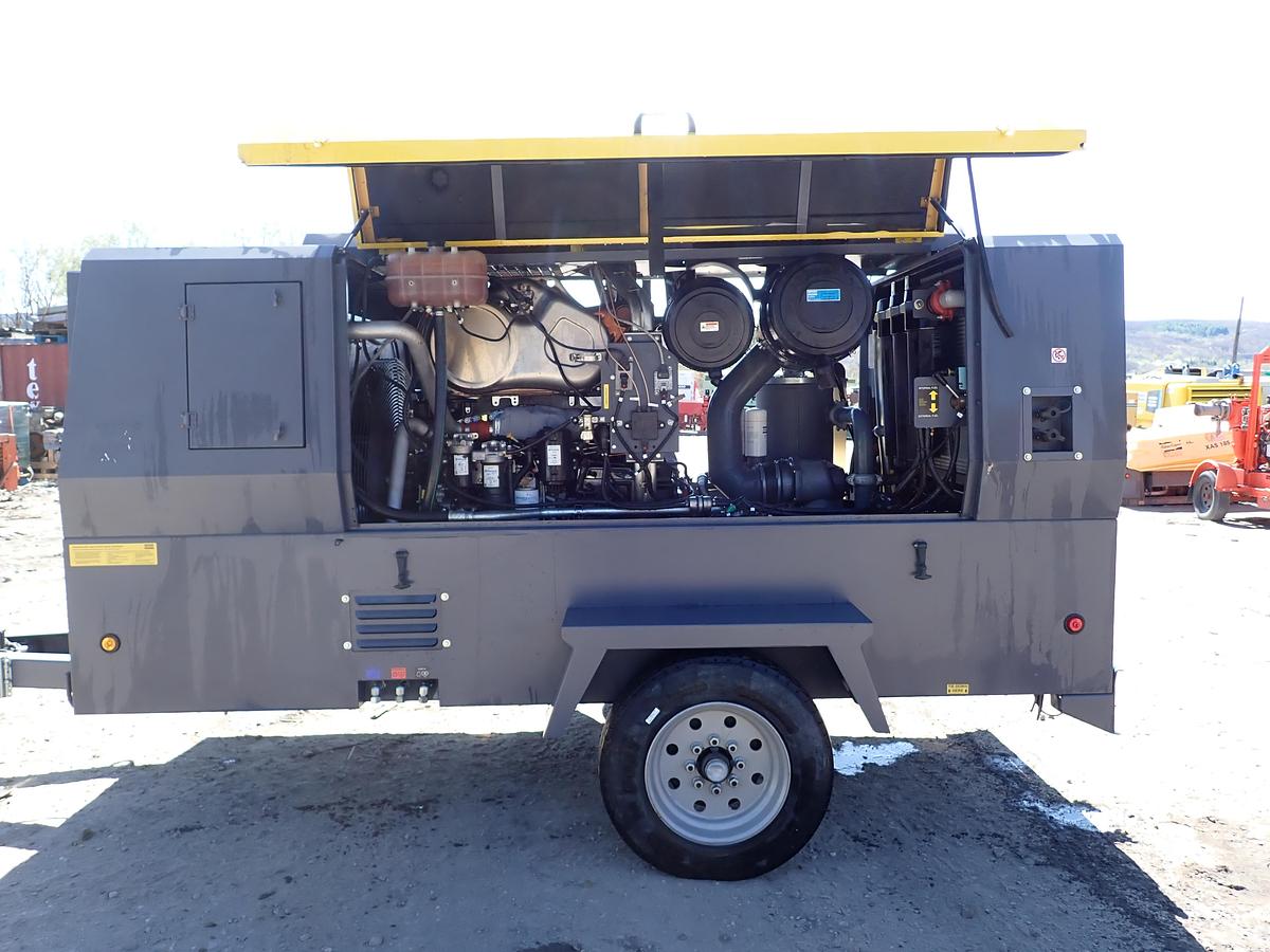 Used 2020 Atlas Copco XAS950 PD8 950 CFM Air Compressor 490 HOURS!!