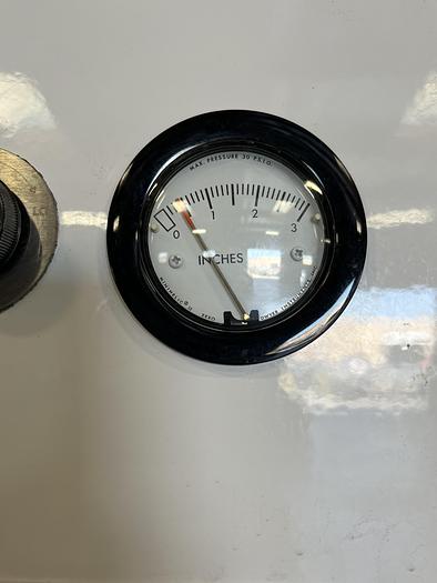 Used Terra Universal 2001-69 ValuLine Vertical 30" x 36" x 73" Laminar Flow Station