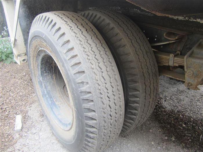 Used 1972 Ford Pump Hoist 15T Rig