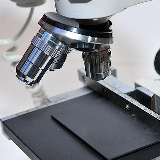 Used Trinocular Mettakurgical Micsroscope - RMM7T