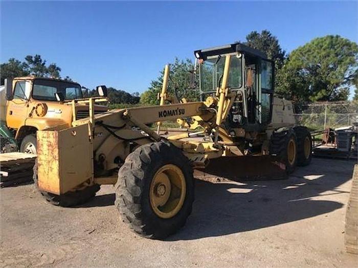 Used 2001 KOMATSU GD530A