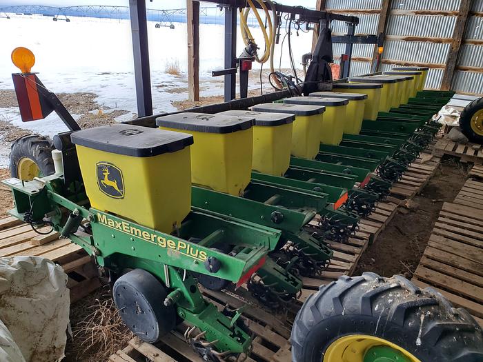 Used 12R22 John Deere 1730 MaxEmerge Plus Planter w/ Precision Meters