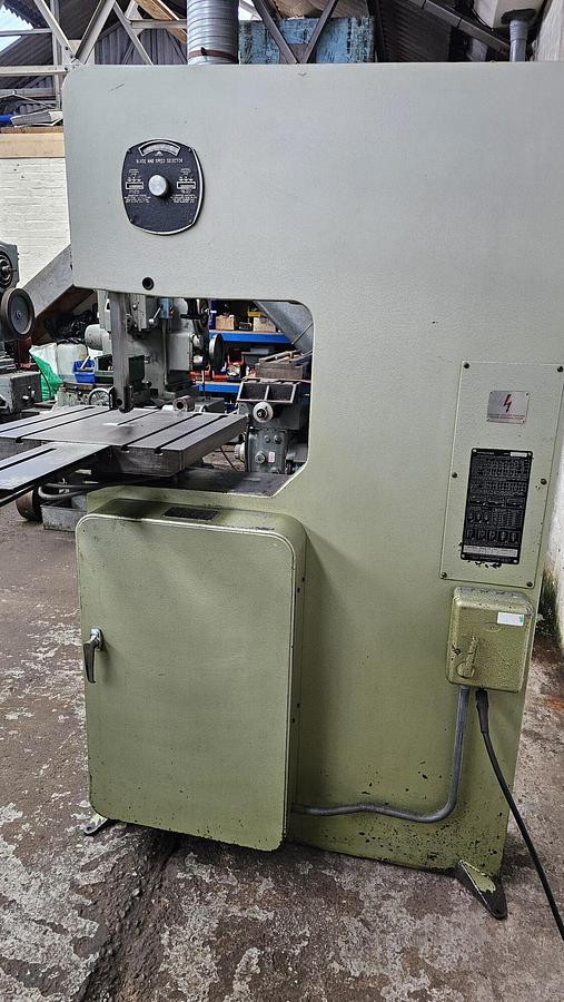 Used STARTRITE 20RWH VERTICAL BANDSAW WITH HYDRAULC TABLE FEED
