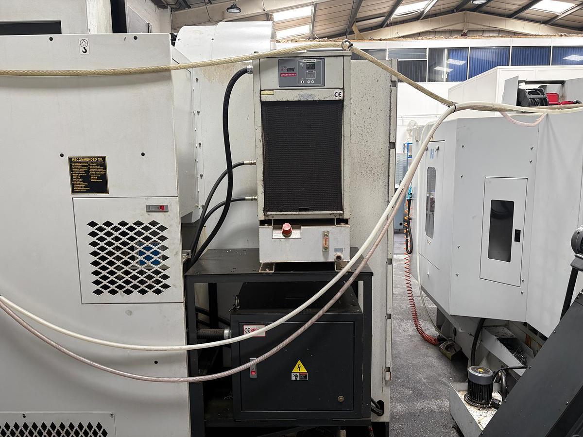 Used 2012 FEELER VERTICAL CNC MACHINING CENTRE VMP-1100