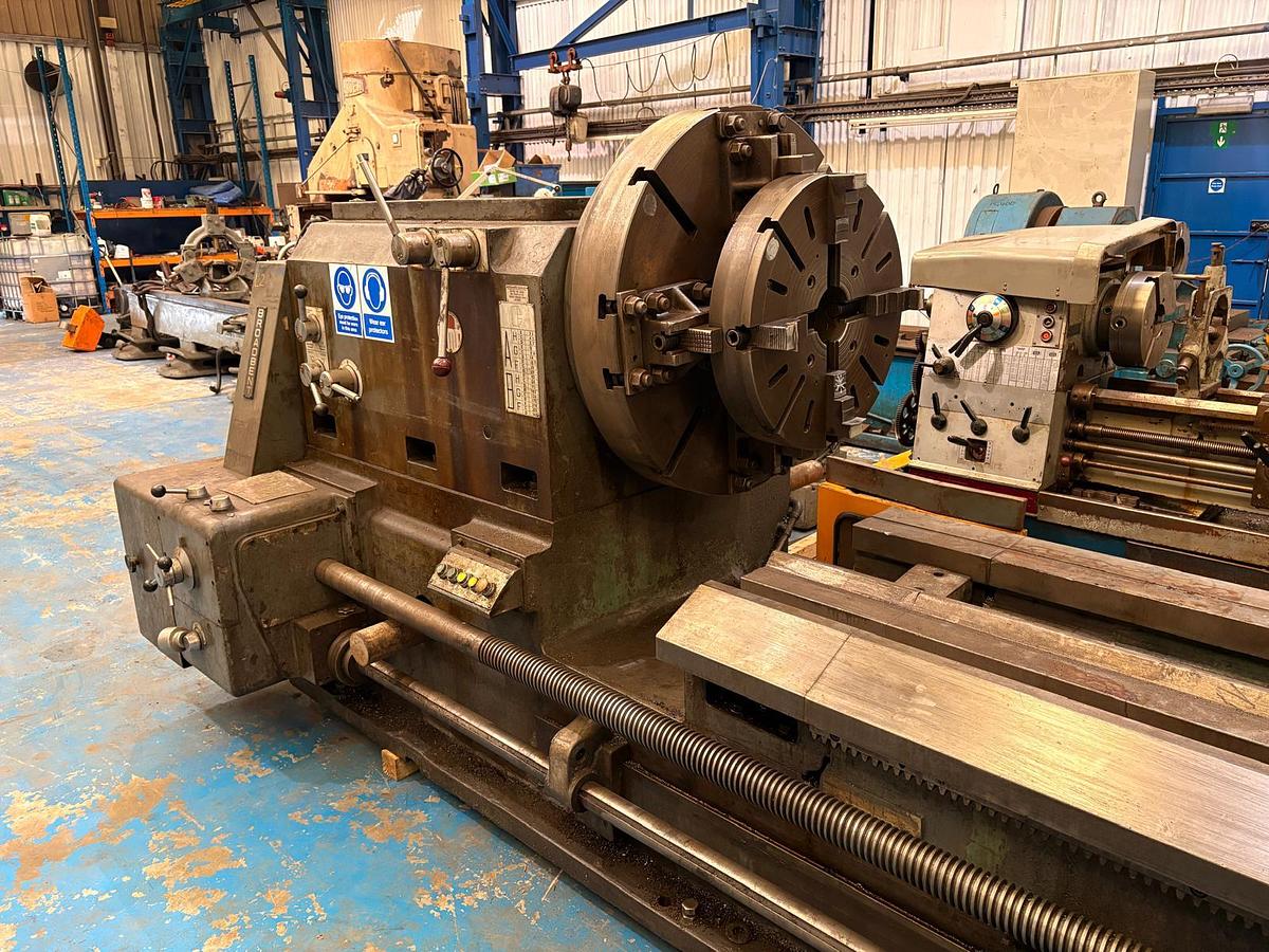 Used BROADBENT SERIES 3748 HEAVY DUTY GAP BED CENTRE LATHE