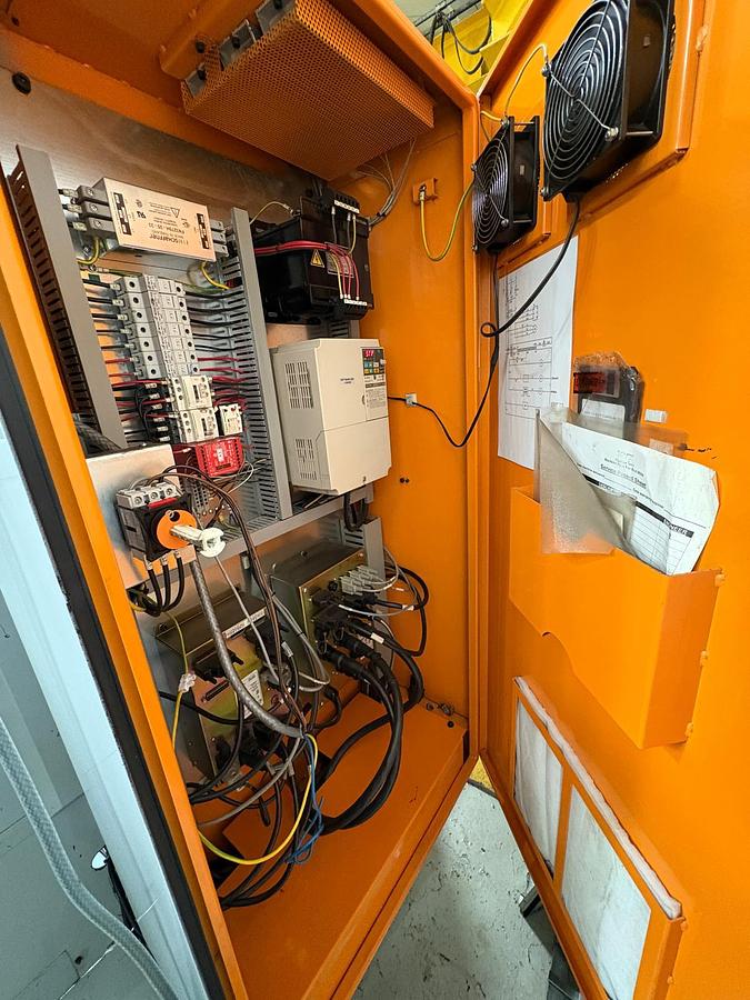 Used 2010 XYZ SMX 5000 VERTICAL BED TYPE CNC MILLING MACHINE