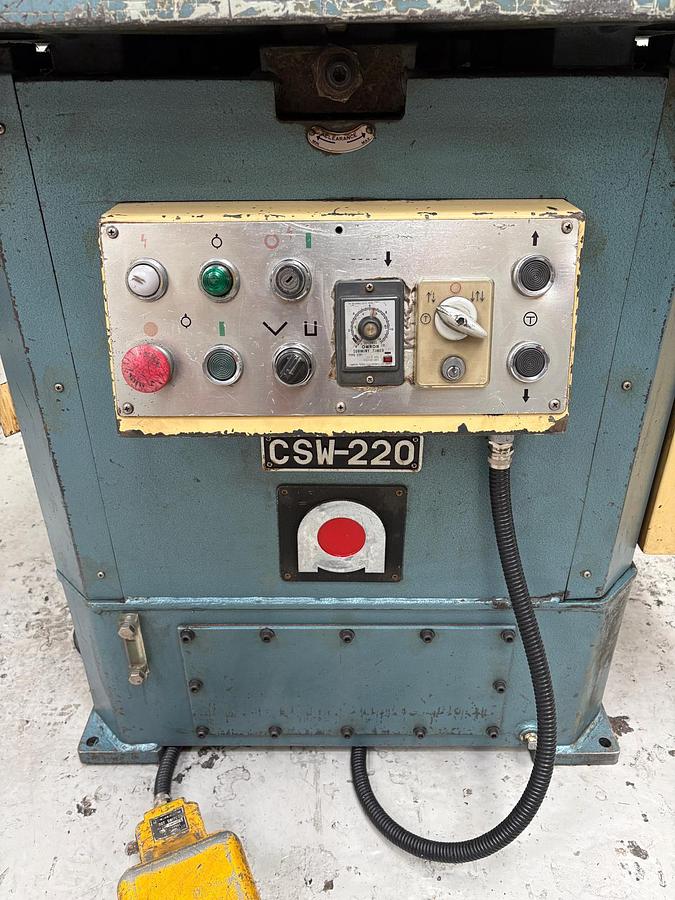 Used 1983 AMADA CSW 220 HYDRAULIC CORNER & EDGE NOTCHING MACHINE