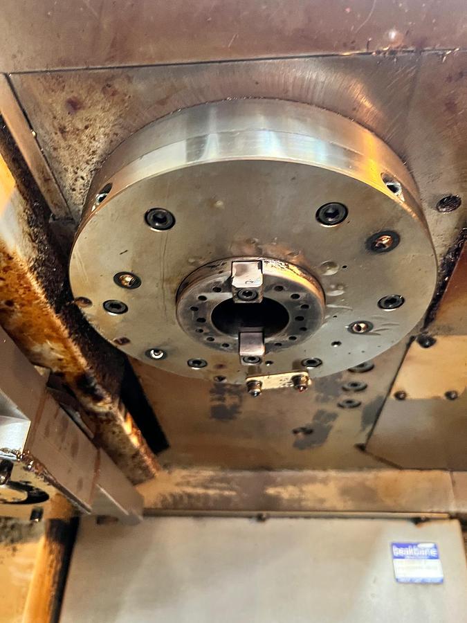 Used MAZAK VCN 410A VERTICAL MACHINING CENTRE