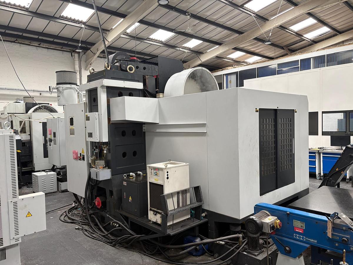 Used 2013 FEELER LARGE CAPACITY VERTICAL CNC MACHINING CENTRE VB-1650A