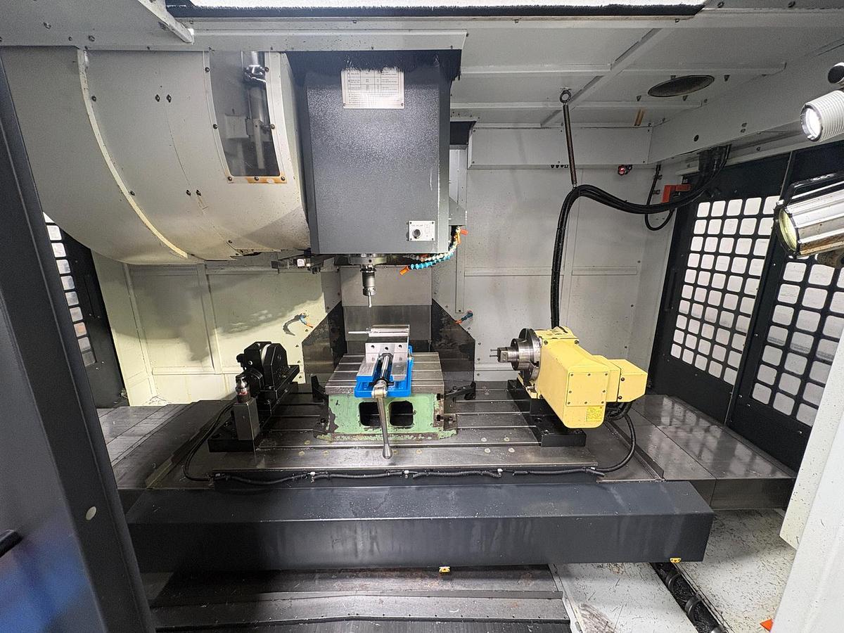 Used 2012 FEELER VERTICAL CNC MACHINING CENTRE VMP-1100