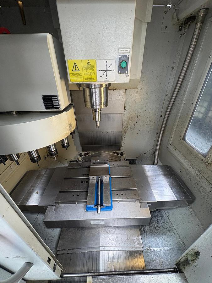 Used 2015 HARDINGE BRIDGEPORT VERTICAL CNC MACHINING CENTRE GX 480