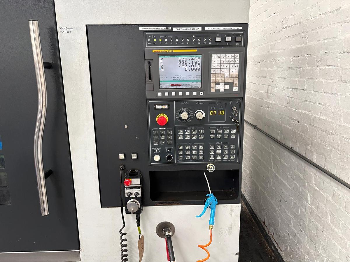 Used 2012 FEELER VERTICAL CNC MACHINING CENTRE VMP-1100