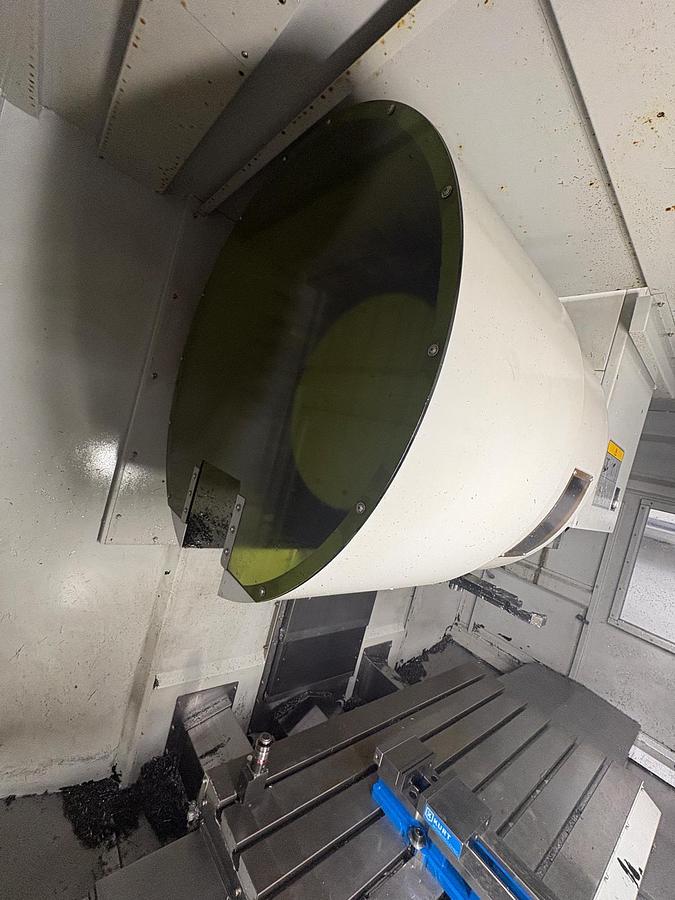 Used 2016 QUASER VERTICAL CNC MACHINING CENTRE MV204P