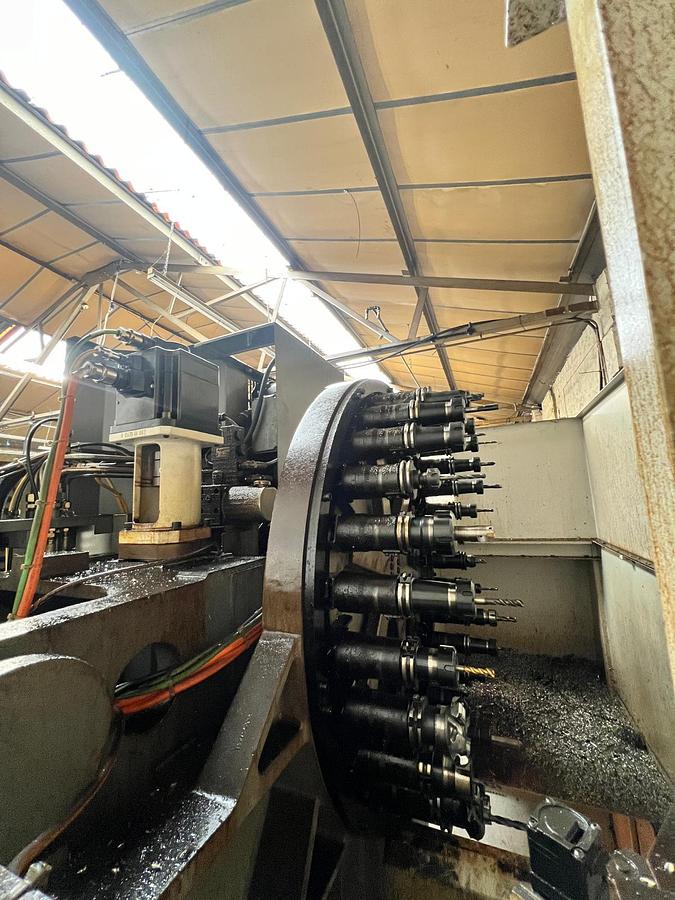 Used MAZAK VCN 410A VERTICAL MACHINING CENTRE