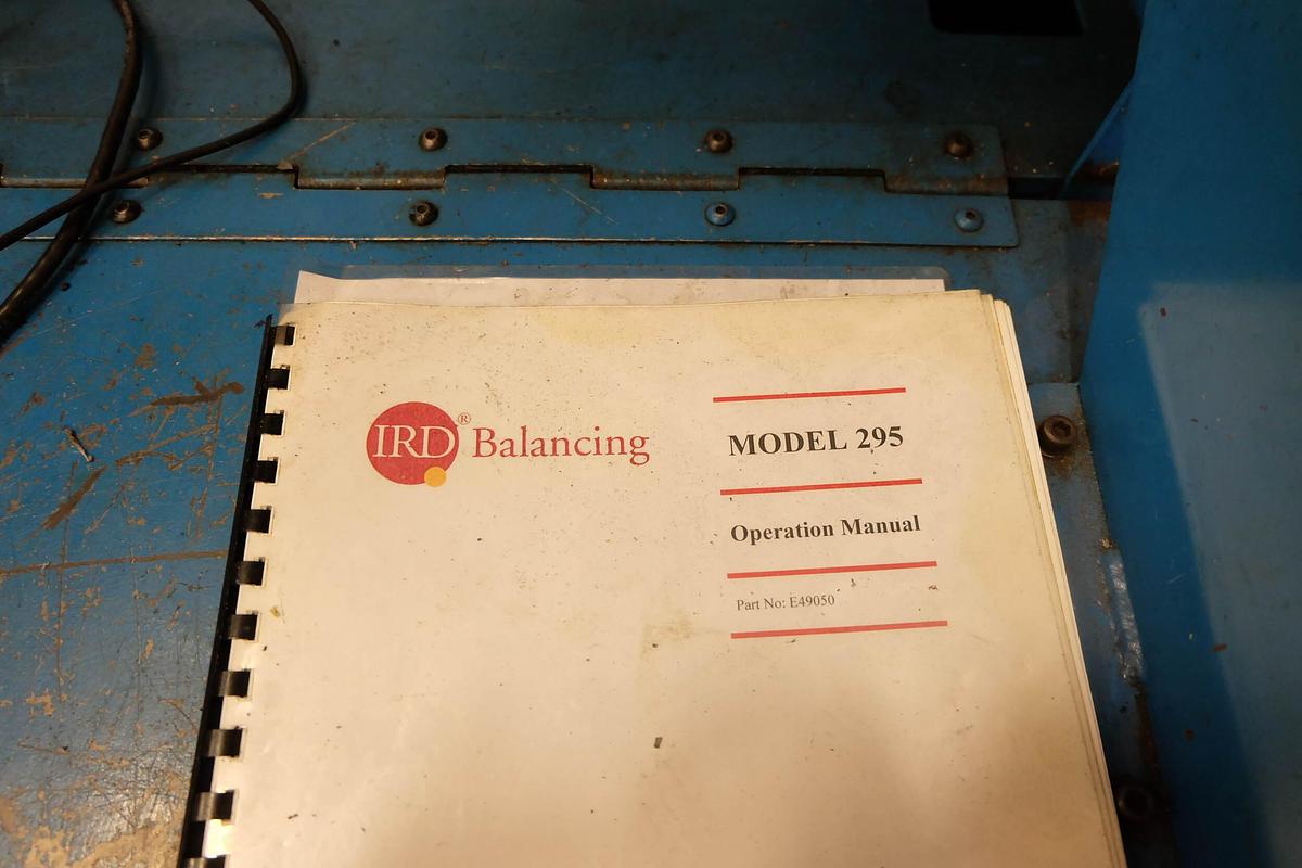 Used IRD B750RR SERIES SOFT BEARING HORIZONTAL DYNAMIC BALANCING MACHINE