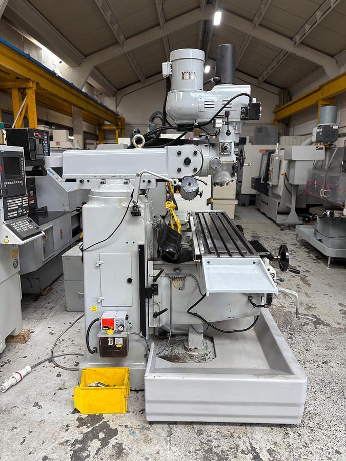 Used XYZ SLV HEAVY DUTY TURRET MILLING MACHINE