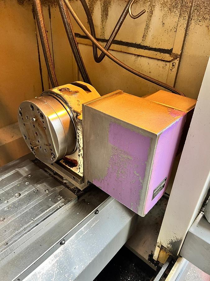 Used MAZAK VCN 410A VERTICAL MACHINING CENTRE